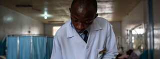 Nigeria's doctors fume over five years of mandatory service