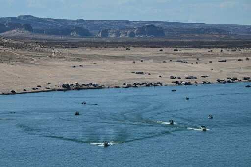 US: Western states reach historic agreement to save dwindling Colorado river US: Western states reach historic agreement to save dwindling Colorado river