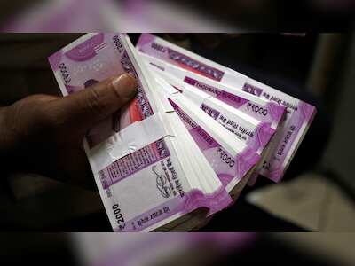 Indian banks exchange Rs 2,000 notes ahead of Demonetisation 2.0