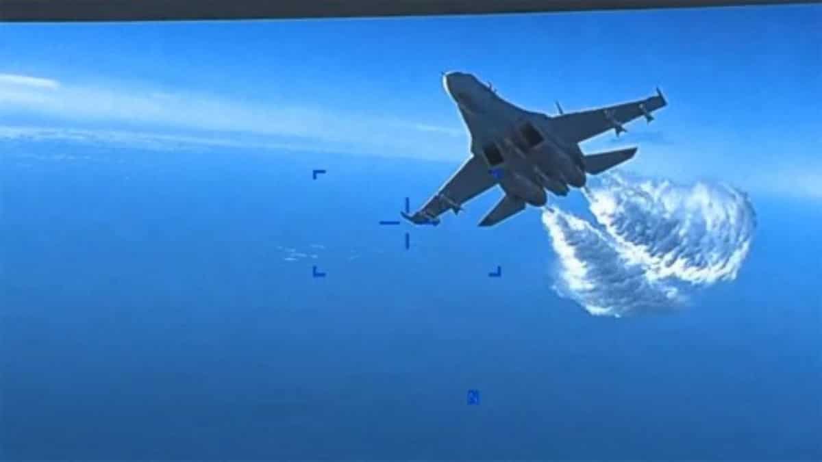 Russia scrambles Su-27 to intercept two US military jets over Baltic Sea to prevent airspace violation Russia scrambles Su-27 to intercept two US military jets over Baltic Sea to prevent airspace violation