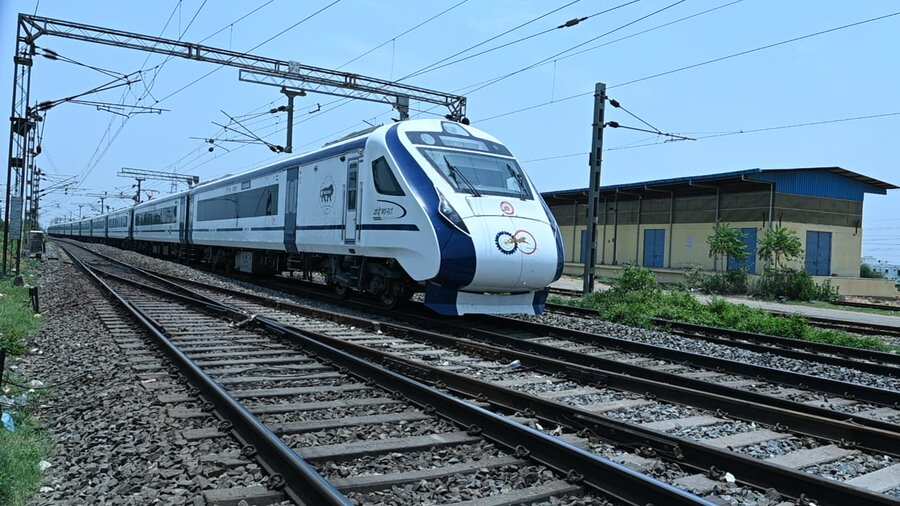Delhi-Dehradun Vande Bharat: PM Modi flags off Uttarakhand's first such train- Check route & ticket prices
