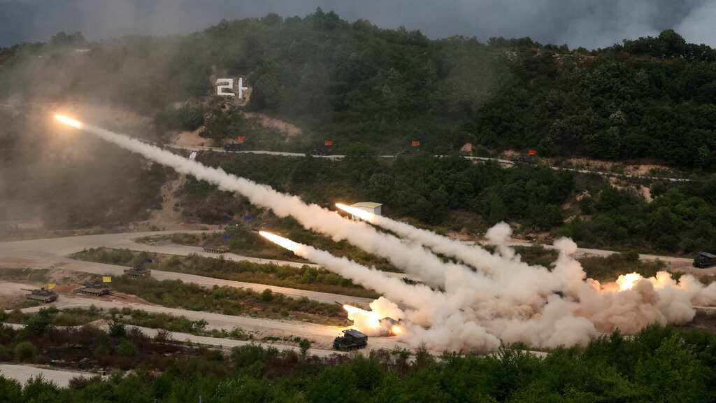 North Korea criticises ‘sinister’ South as live-fire exercises with US start