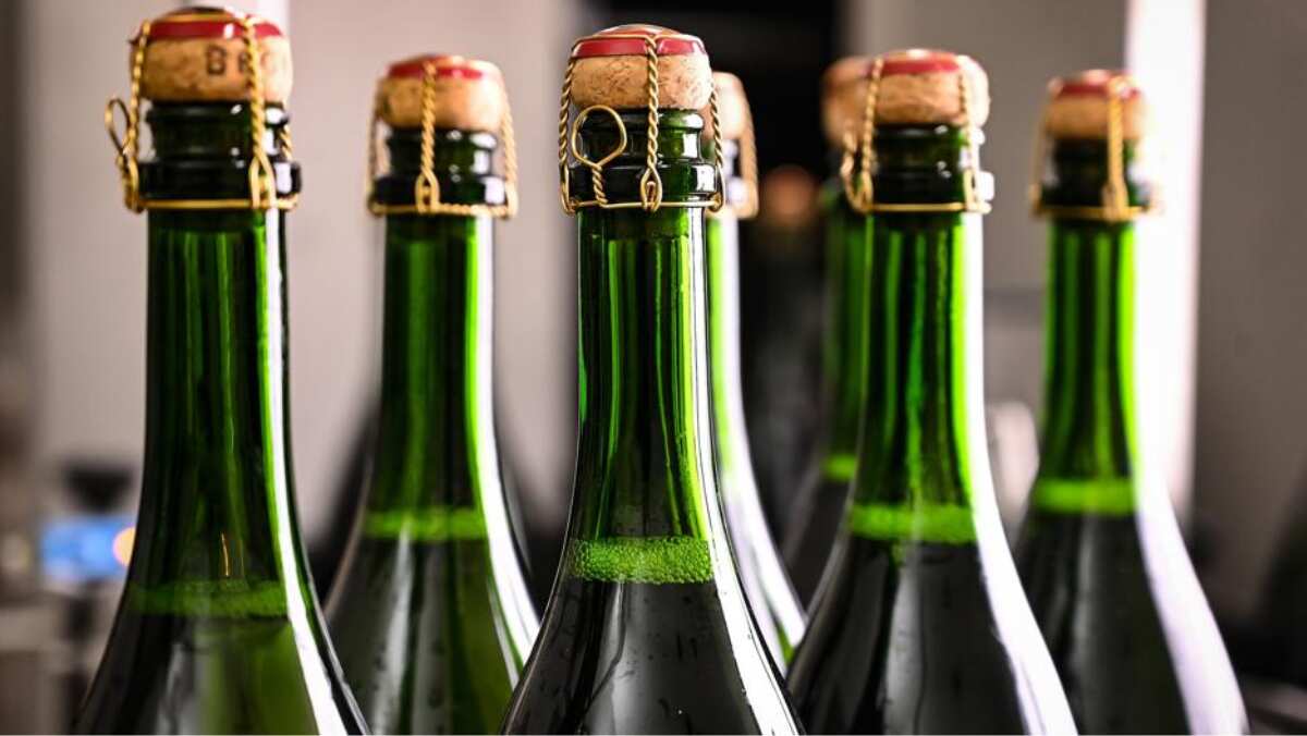 France police destroy 35,000 ‘champagne’ bottles over naming violations France police destroy 35,000 ‘champagne’ bottles over naming violations