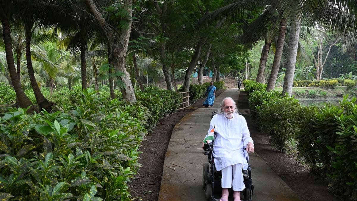 Brother Gaston, inspiration for Dominique Lapierre's 'City of Joy', still working for India's poor Brother Gaston, inspiration for Dominique Lapierre's 'City of Joy', still working for India's poor