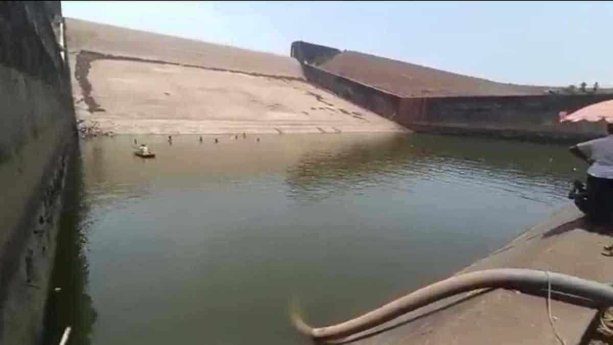 Indian official orders to drain reservoir to recover phone he lost while taking selfie