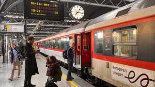 Night train connecting Brussels-Berlin starts operations. Push for less polluting alternatives to air travel