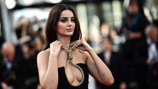 #Stopexecutions! Iranian model wears dress with noose around neck at Cannes
