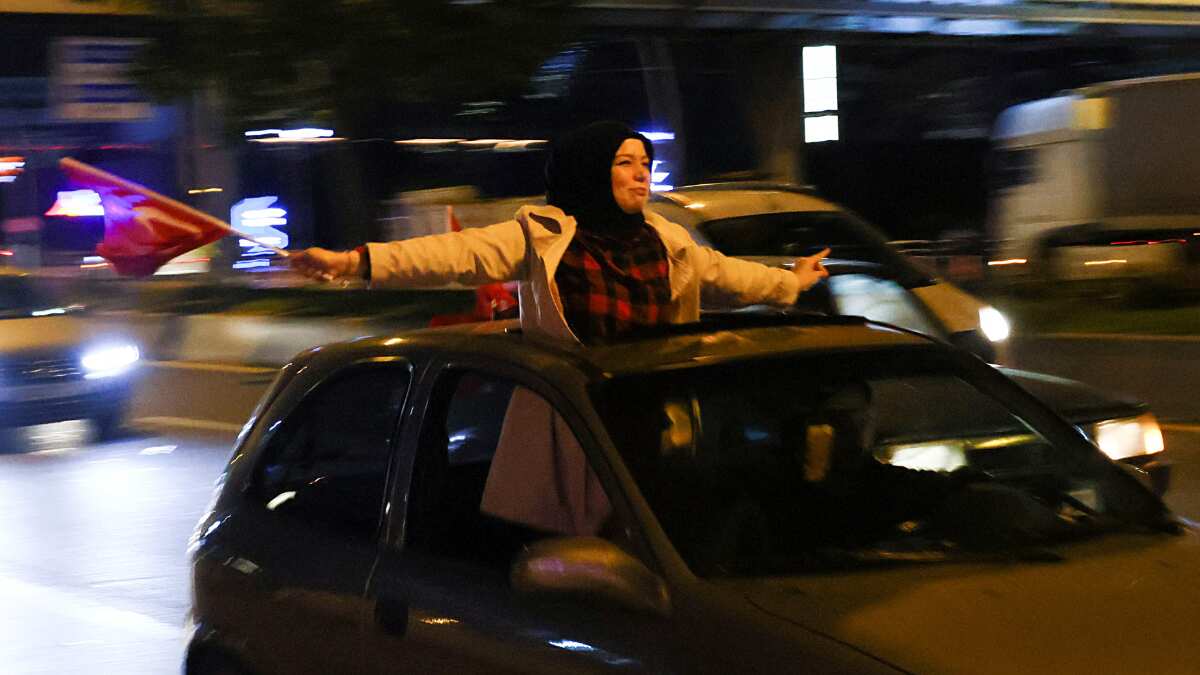 Erdogan's supporters cheered for him