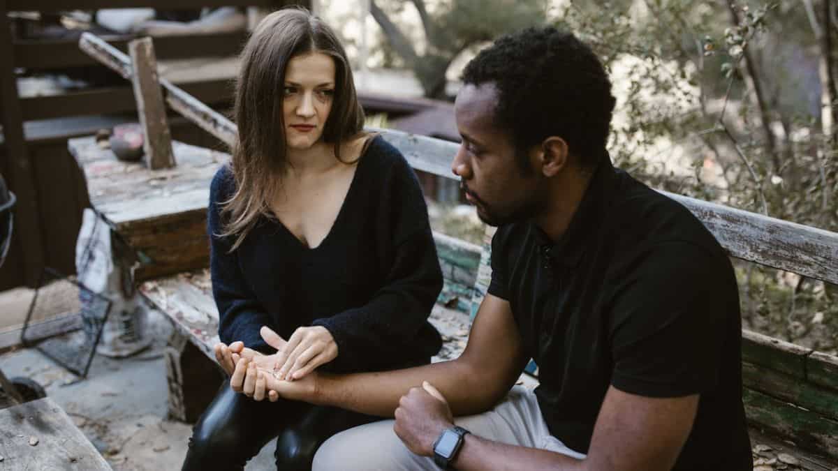Even 'happily married people' can cheat and most don't regret it: Study