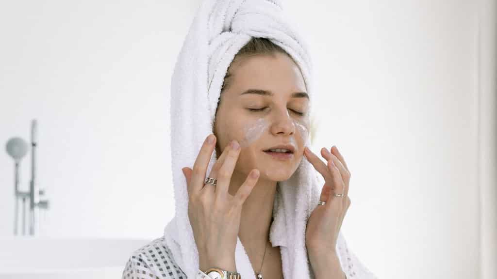 Dermatologist shares how collagen and elastin work together for maintaining a youthful skin