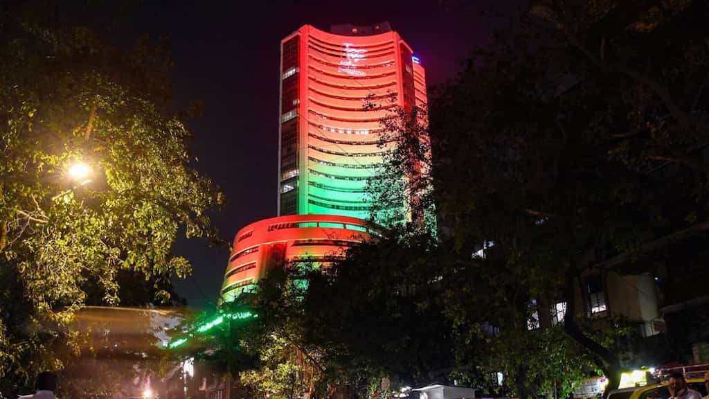 FPIs pull out record Rs 94,000 crore from equities in October on attractive China valuation