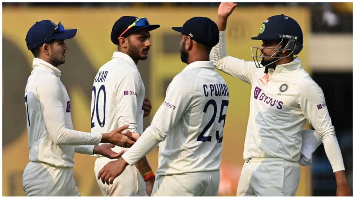 2) India beat NZ 1-0 at home