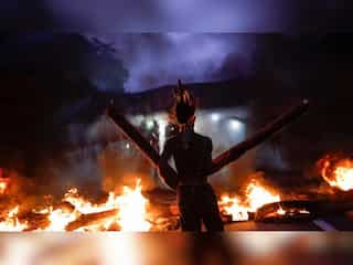 In Pics | Arrows, tear gas fly as Brazil's indigenous clash with police over land recognition