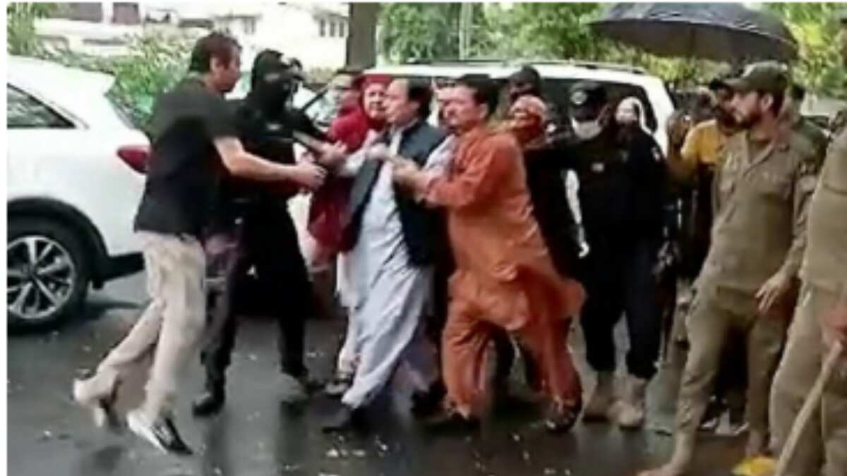 Pakistan Tehreek-e-Insaf President Chaudhry Pervez Elahi arrested Pakistan Tehreek-e-Insaf President Chaudhry Pervez Elahi arrested
