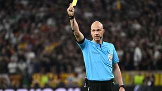 Europa League Final: WATCH - Referee Anthony Taylor and family harassed by Roma fans at Budapest airport