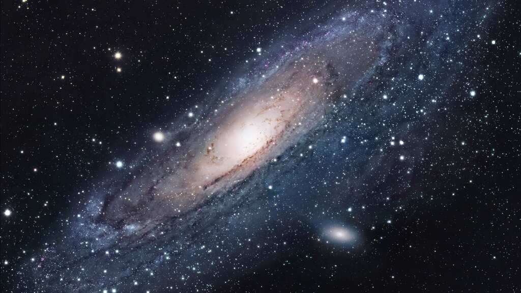 'Old smokers' discovered at the heart of the Milky Way