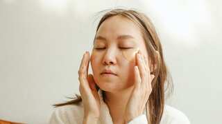 Celebrity dermatologist reveals why you need AHAs and BHAs in summer: Exclusive