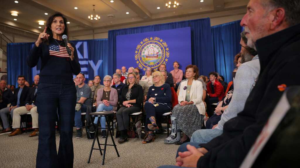 Presidential candidate Nikki Haley criticises fellow Republicans Trump and DeSantis over Ukraine war