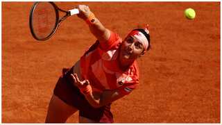 Tennis: World number seven Ons Jabeur swats aside Bernanda Pera to enter French Open quarter-finals