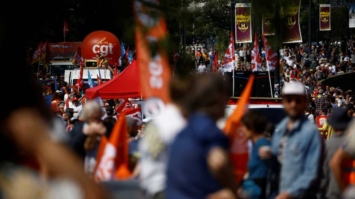 Cancel the reform law