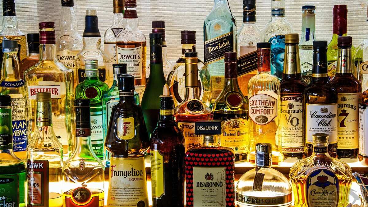 India: Police unearth 50 litres of illicit liquor hidden inside grave in Bihar