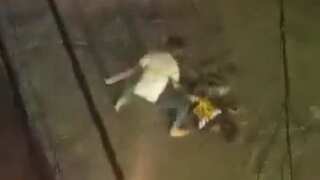 India: Another horrifying scene caught on camera in Delhi as man stabs victim over personal grudge