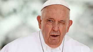 Pope Francis starts working from hospital after abdomen surgery