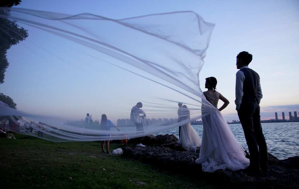 China: Marriages drop to historic low as nation deals with declining birth rate