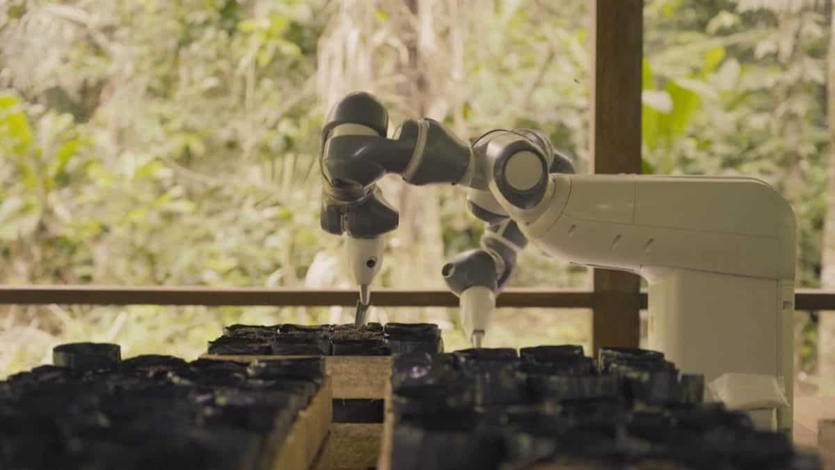 YuMi robot