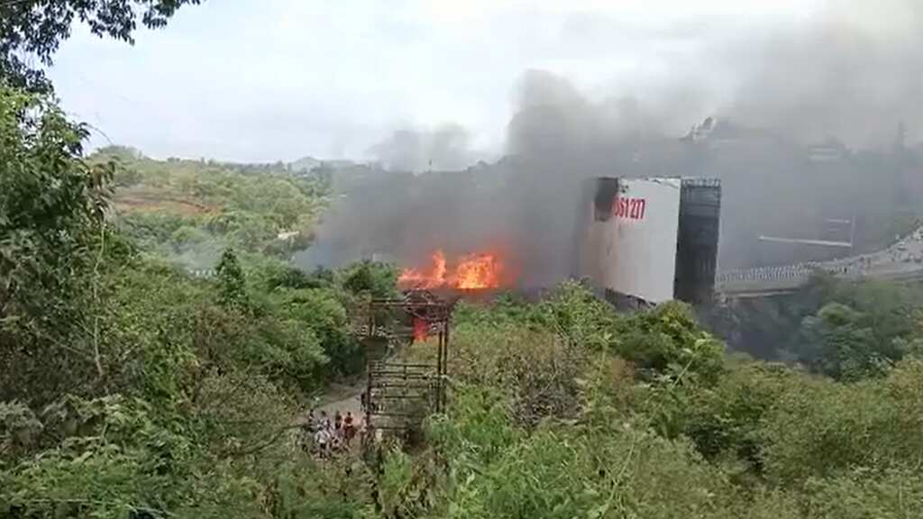 India: At least four killed, three injured after tanker carrying chemicals explodes on Pune-Mumbai Expressway