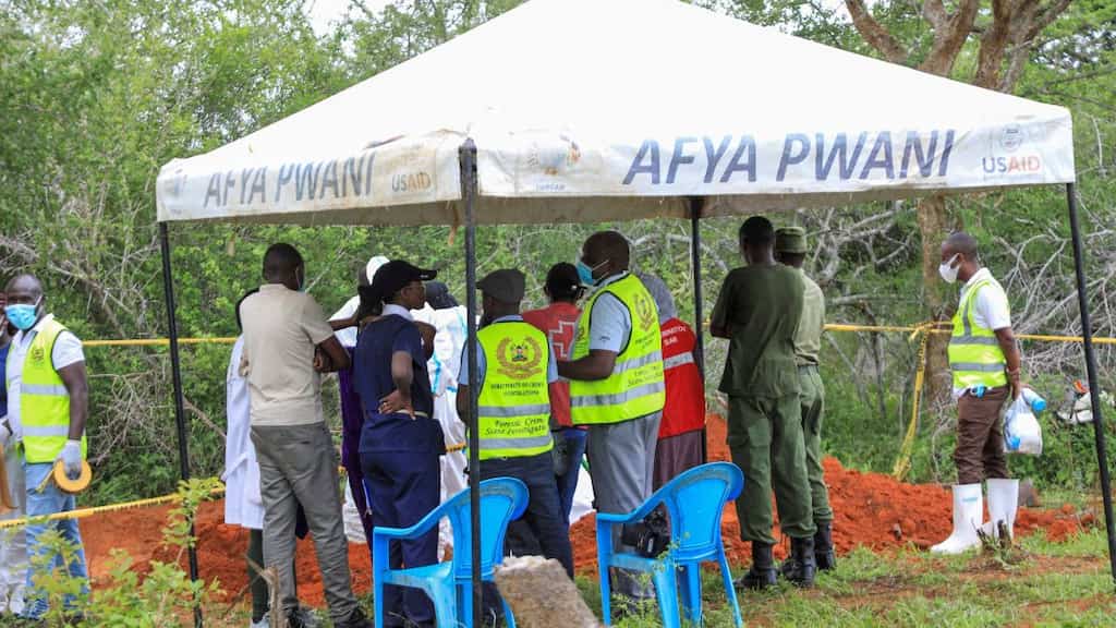 Kenyan starvation cult Death toll surpasses 300 after authorities find 19 more bodies
