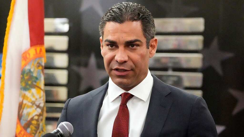 Miami GOP Mayor Francis Suarez throws his hat into ring for 2024 presidential race