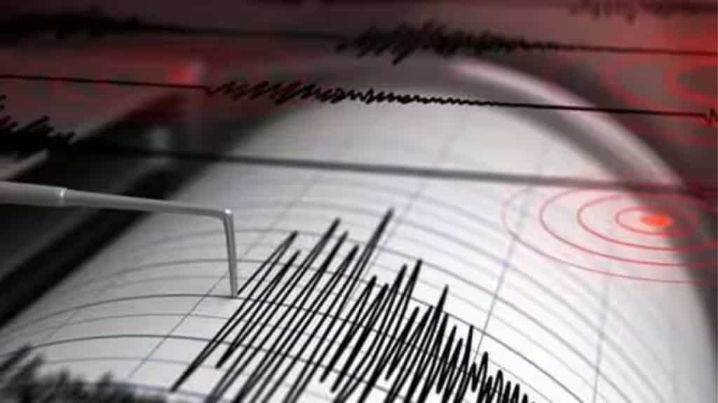 Earthquake hits Nepal's capital city Kathmandu