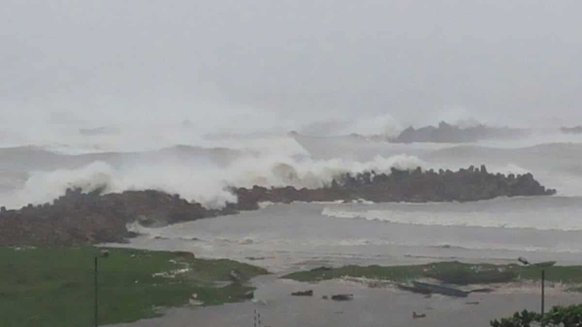 Cyclone Hudhud 2014