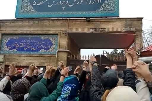 Iran schoolgirls poisoning: State-sanctioned committee ‘downplaying’ attacks, says report Iran schoolgirls poisoning: State-sanctioned committee ‘downplaying’ attacks, says report