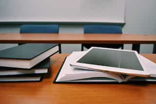 Netherlands proposing curbs on English-language courses in universities: Report