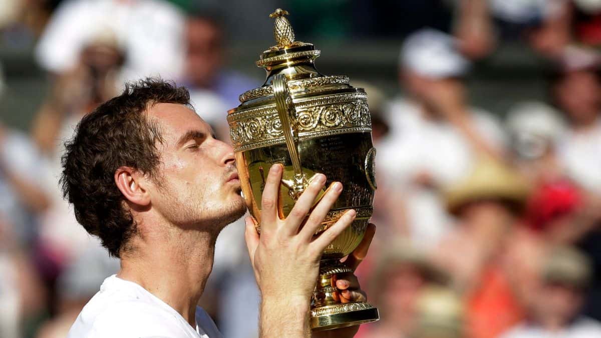 Andy Murray's family questions absence of former Wimbledon champion from poster Andy Murray's family questions absence of former Wimbledon champion from poster