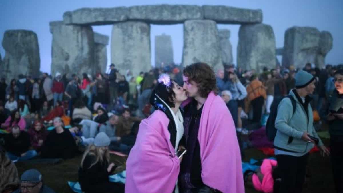 Thousands celebrate the festival