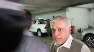 Pakistani parliament reporter claims Finance Minister Ishaq Dar slapped him. Watch!