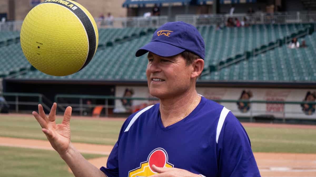 College Football: Ex-LSU coach Les Miles' Hall of Fame chances take hit after school forgoes 37 wins College Football: Ex-LSU coach Les Miles' Hall of Fame chances take hit after school forgoes 37 wins