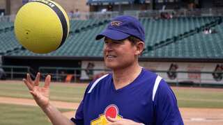 College Football: Ex-LSU coach Les Miles' Hall of Fame chances take hit after school forgoes 37 wins