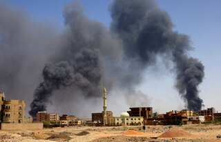 Sudan conflict: RSF seizes police base as fighting intensifies
