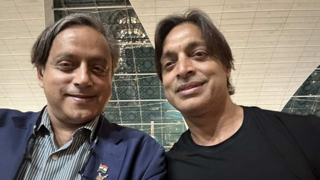 When Shashi Tharoor met Shoaib Akhtar at Dubai airport