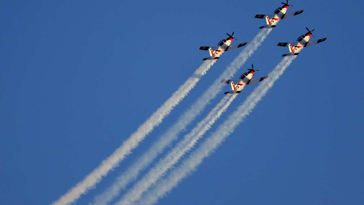 Efroni T-6 Texan II planes
