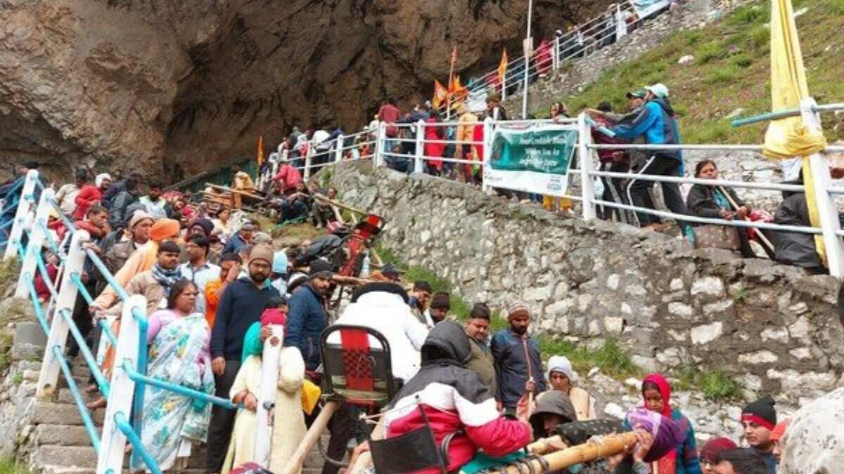 Deputy Commissioner flags off the yatra