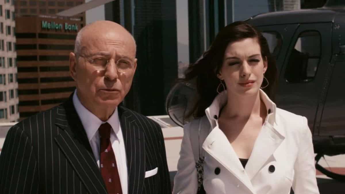 Anne Hathaway pays heartfelt tribute to late actor Alan Arkin Anne Hathaway pays heartfelt tribute to late actor Alan Arkin