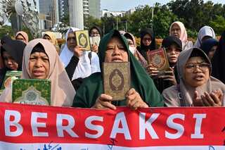 Sweden govt condemns ‘Islamophobic’ Quran burning protest amid calls to prevent desecration of holy book