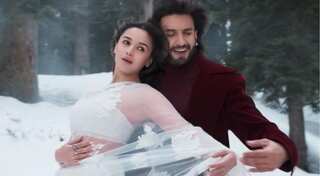 Alia Bhatt shot Tum Kya Mile song in a chiffon saree, just four months after delivering baby