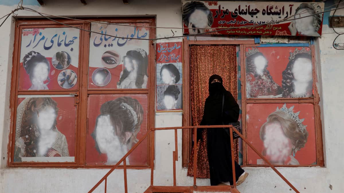 Taliban order closure of hair and beauty salons in Afghanistan, further restricting women's rights Taliban order closure of hair and beauty salons in Afghanistan, further restricting women's rights