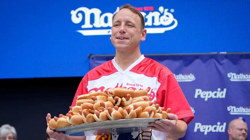 WATCH | Glorious gastronomic feat: US man devours 62 hot dogs in 10 minutes, wins famous eating contest